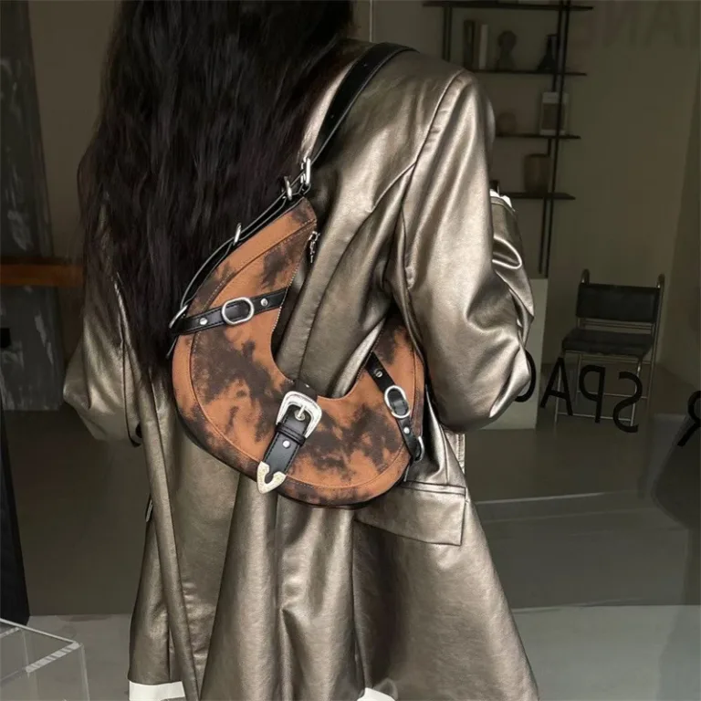 Maillard style bag bag 2024 autumn and winter new trendy niche design premium tie-dye crescent moon bike bag
