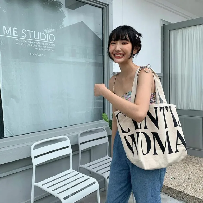 kaka homemade checkered cat KT plaid bag Showa retro y2k millennial hottie cute hand-worn crossbody bag - Image 6