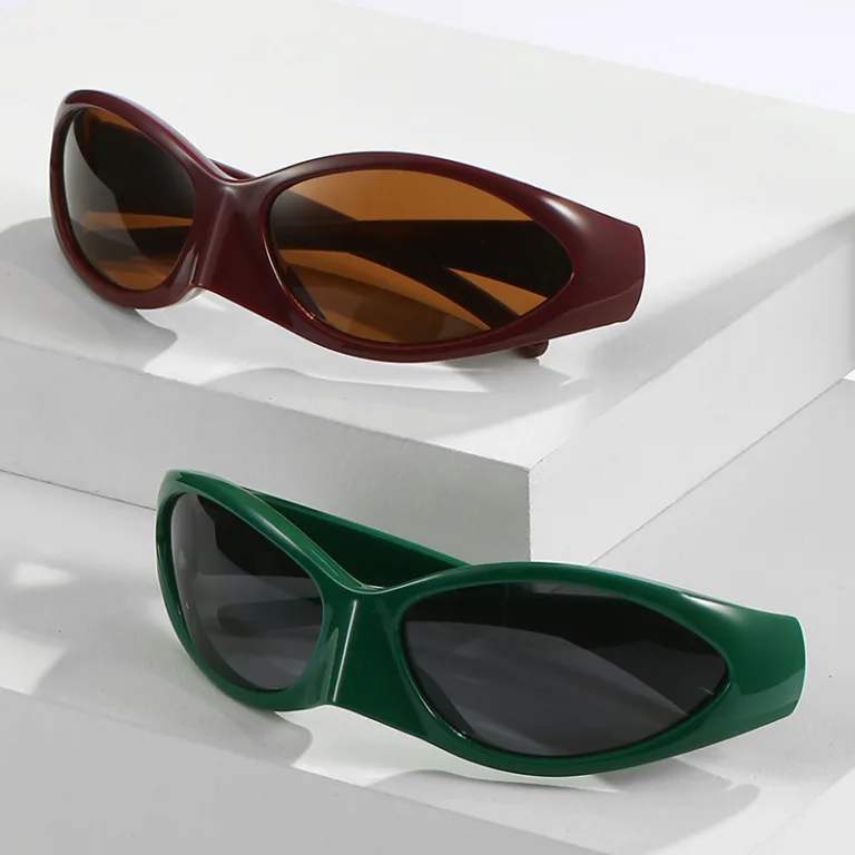 2022 new sports sunglasses European and American personality trend Internet celebrities with the same glasses catwalk hip-hop sunglasses women
