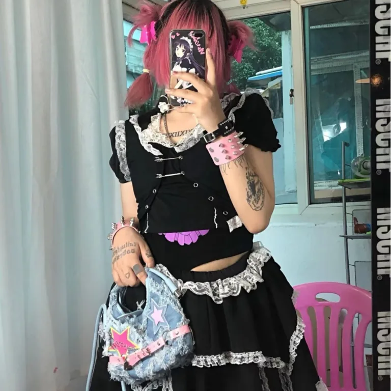 2023 New Fashion Babes Style Pink Pentagram Patch Design Raw Edge Denim Crossbody Bag - Image 3