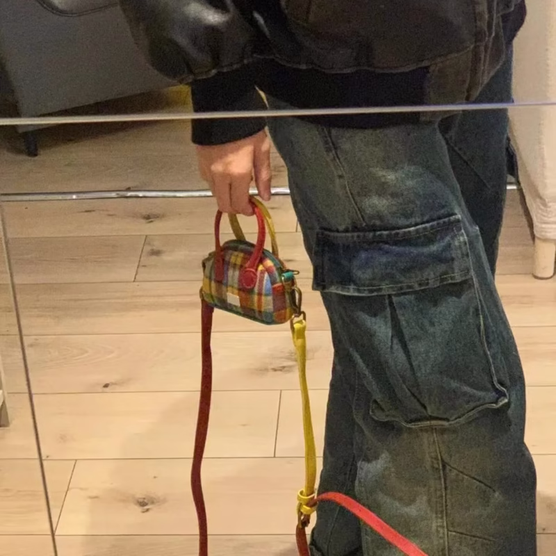 Original design American retro cross-body bag plaid portable headphone bag mother bag 2024 Millard style female - Image 4