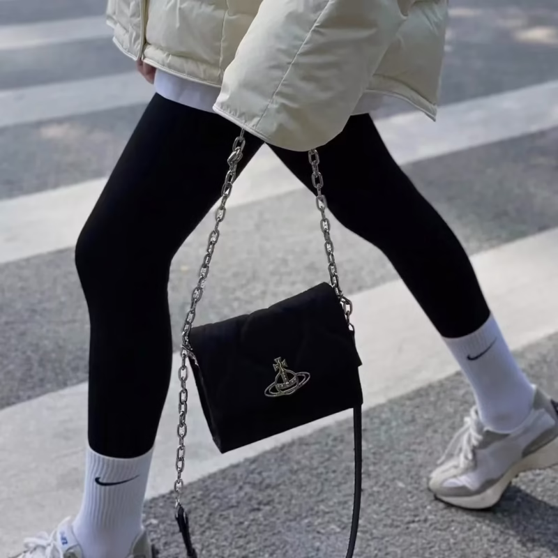 2024 new Saturn chain flap wandering bag black simple versatile small square bag nylon cloth one-shoulder cross-body bag