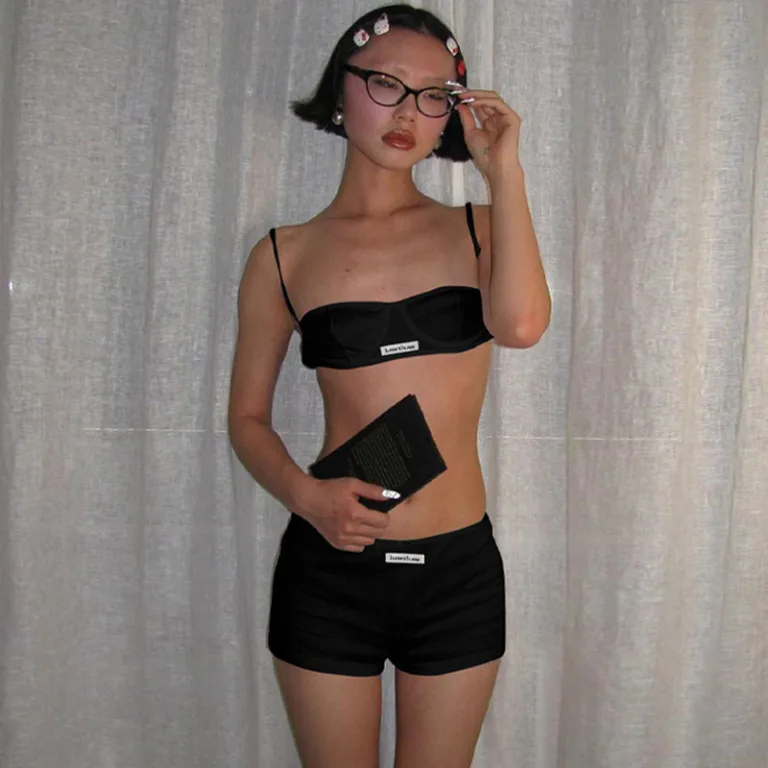 European and American cross-border women's clothing 2023 summer new fashion sexy hot girl suspender top slim hot pants set wholesale - Image 11