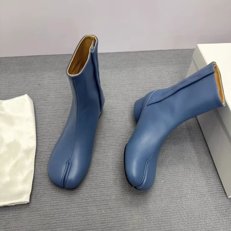 Internet celebrity's same fashion split-toe boots, women's 2024 new horseshoe high-heeled boots, fashionable all-match pig-footed mid-boots - Image 9