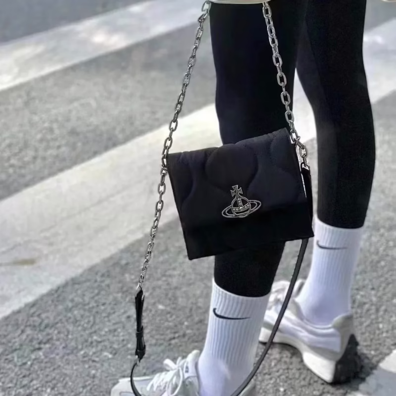 2024 new Saturn chain flap wandering bag black simple versatile small square bag nylon cloth one-shoulder cross-body bag - Image 4