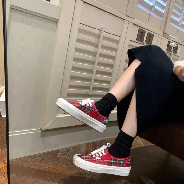 New aut Anaheim co-branded vintage red plaid Scottish low-top men's and women's vulcanized canvas shoes