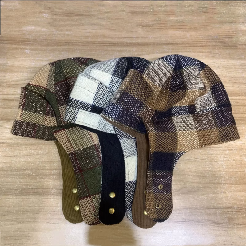Vintage plaid thunder hat, British flying hat, autumn and winter warm earmuffs, simple and fashionable pullover hat, airplane hat