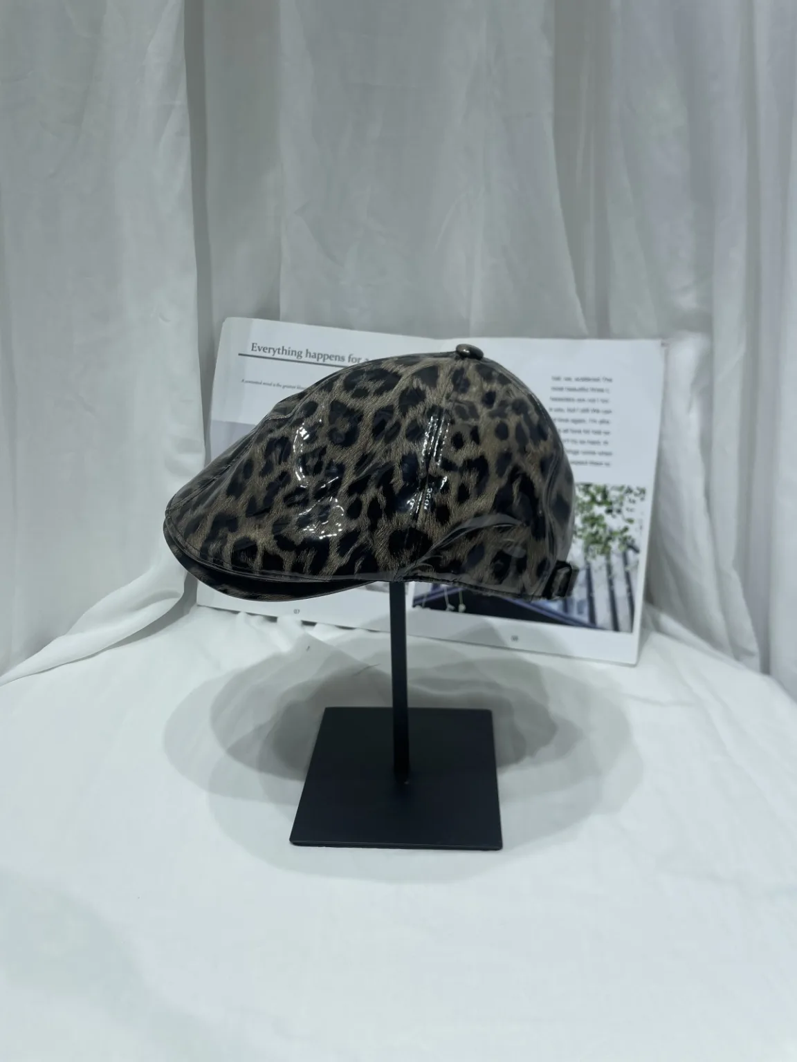 Korean patent leather leopard print advance hat women's autumn and winter retro personality pu leather beret duckbill hat - Image 7