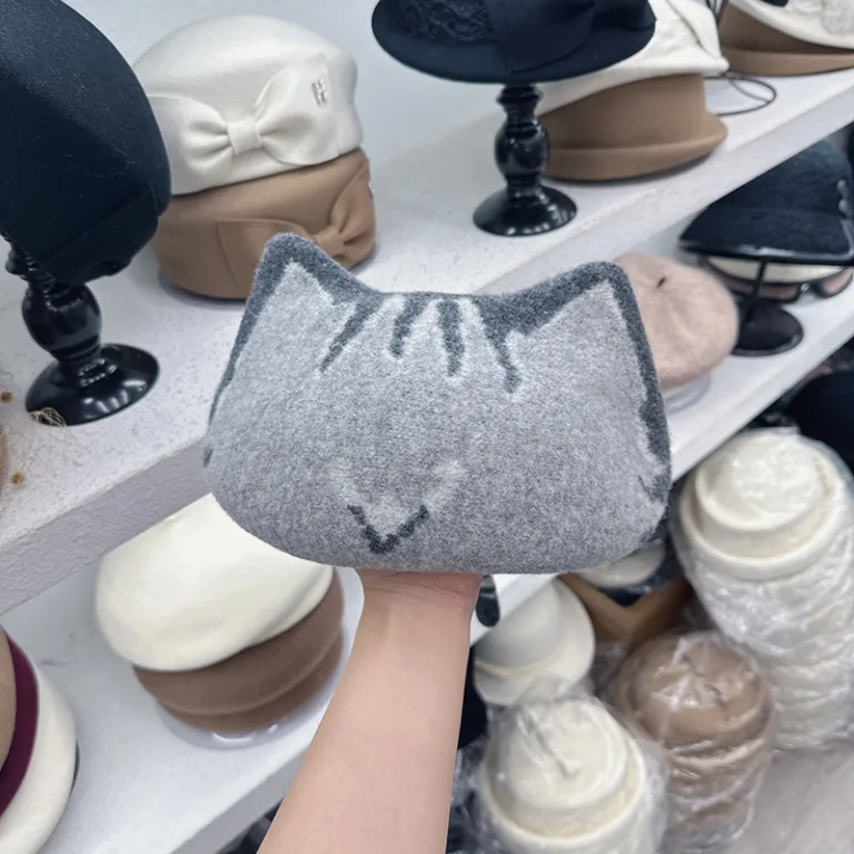 Wholesale South Korea 2024 new autumn and winter cute cat ears wool blend beret female Japanese painter hat - Image 3