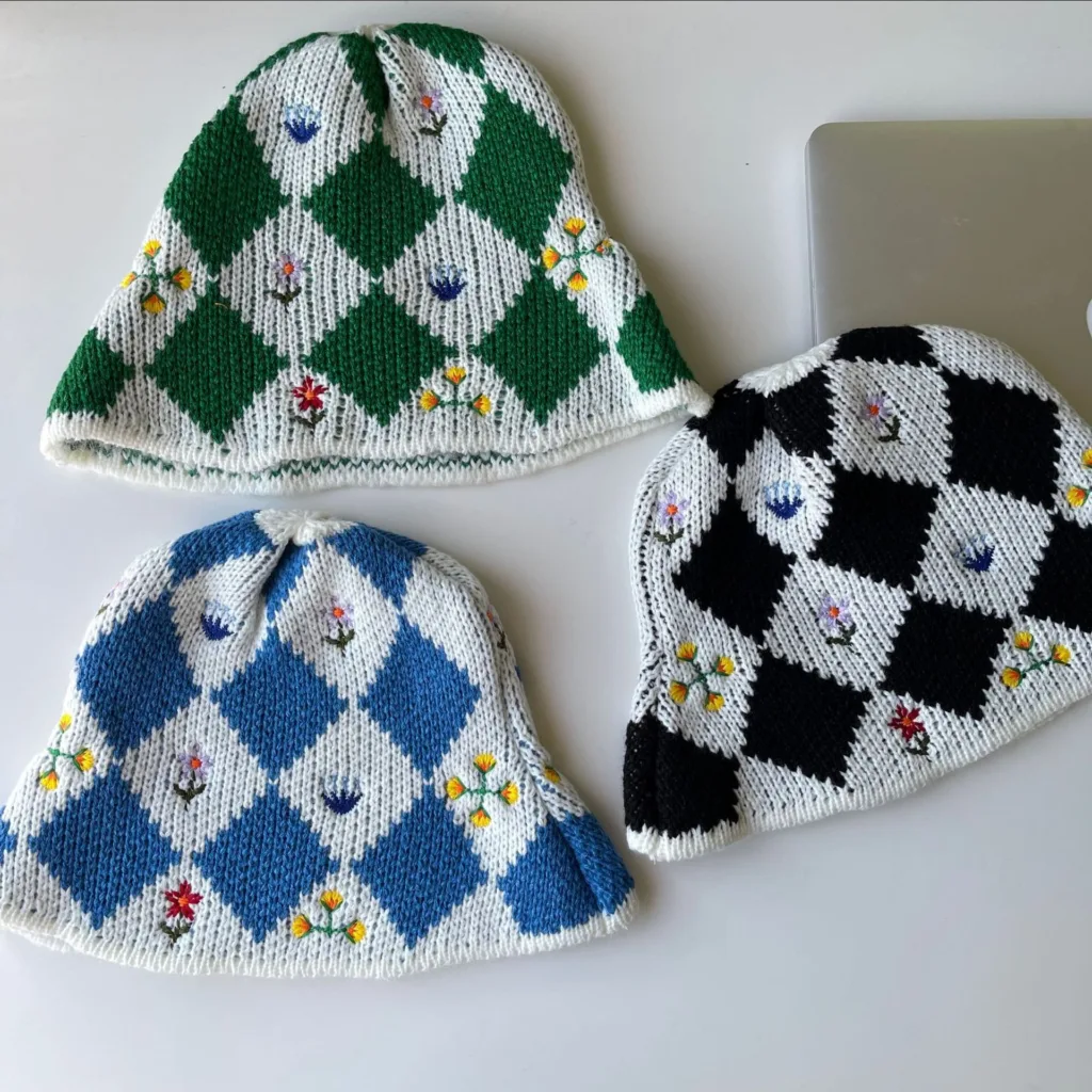Jin Yuya's same plaid flower embroidery knitted fisherman hat women's fashion cute versatile warm wool hat autumn and winter - Image 7