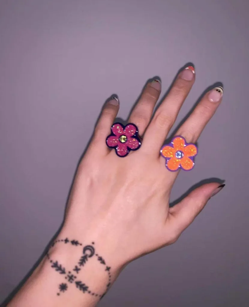 French retro-five petal flower ring female small luxury chanel style ring - Image 3