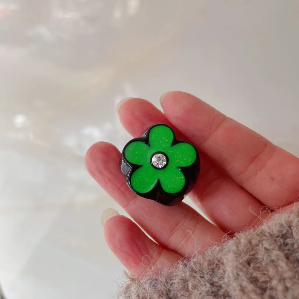 French retro-five petal flower ring female small luxury chanel style ring - Image 10