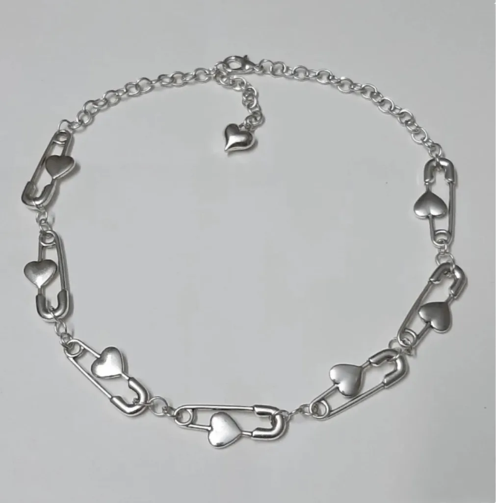 American  cross border hot selling retro love pin necklace and earrings - Image 3
