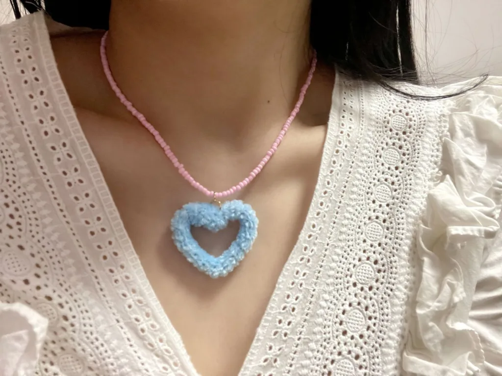 spring and summer cute beaded necklace pink and blue soft girl collar bone chain
