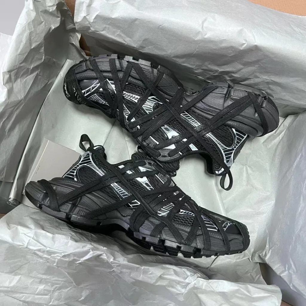 New Paris 3XL Spider-Man Mesh Breathable Walkway Retro Height Increasing Old Dirty Shoes Dad Shoes Couple - Image 3