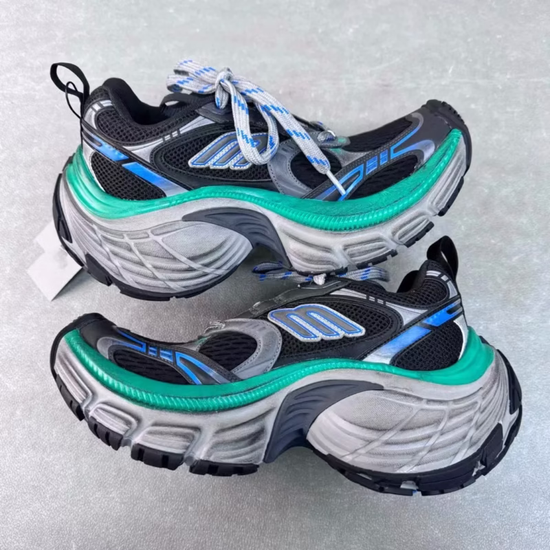 Paris's new catwalk, old, height-enhancing, vintage, dirty, 10xl dad shoes, couple shoes - Image 8