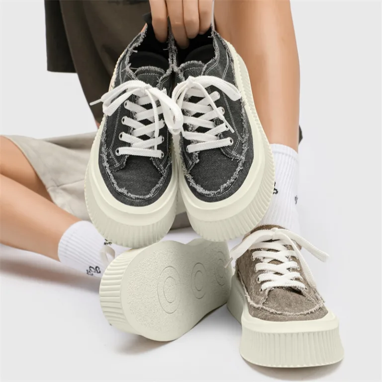 Men's shoes 2024 spring and summer new fashion low-top canvas shoes breathable lightweight thick-soled sports casual board shoes - Image 5