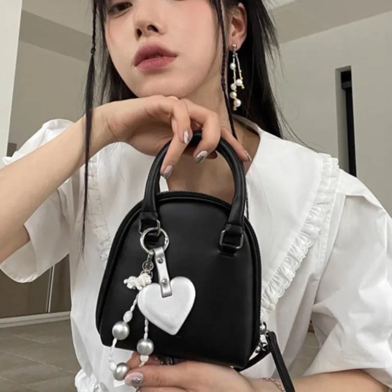 2023 new niche ins mini shell bag Korean version versatile one-shoulder cross-body cute sweet hand-held small bag female - Image 4