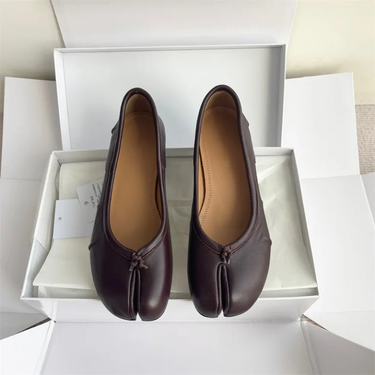 2024 new leather pleated sheepskin burst crack split toe shoes linen thick heel split toe tabi ballet single shoes female - Image 5