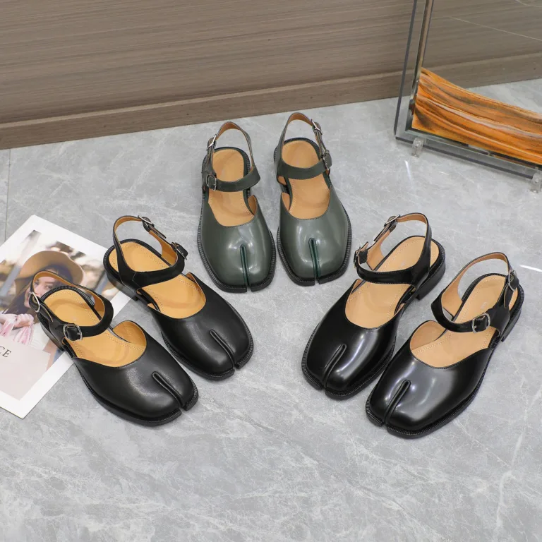 M6 Mary Jane tabi split-toe sandals women's high version hollow leather cross with thick heel buckle with flat sandals slippers