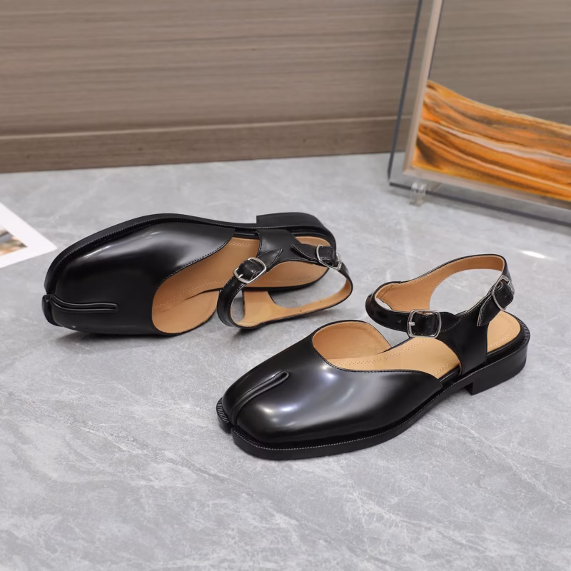 M6 Mary Jane tabi split-toe sandals women's high version hollow leather cross with thick heel buckle with flat sandals slippers - Image 4