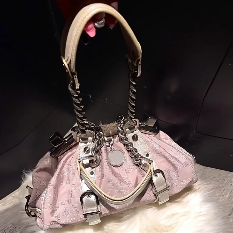 Internet celebrity's same style retro gold-plated sweet jubilee hot girl chain handbag armpit bag pink buckle women's bag personality trend
