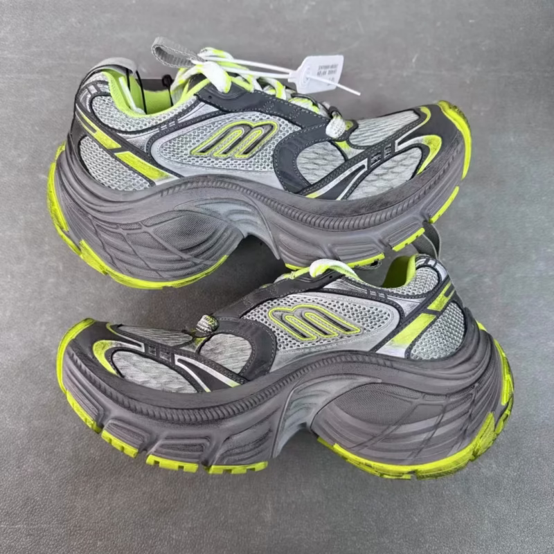 Paris's new catwalk, old, height-enhancing, vintage, dirty, 10xl dad shoes, couple shoes - Image 14