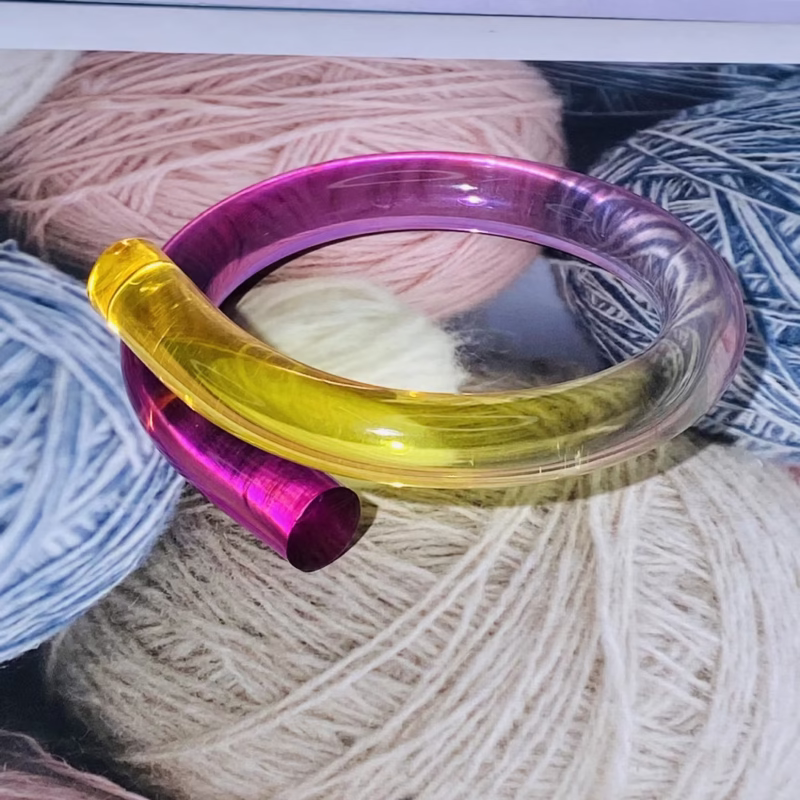 Dongguan peiqi klein gradient transparent acrylic bearings European and American exaggerated necklace combination personality choker - Image 10