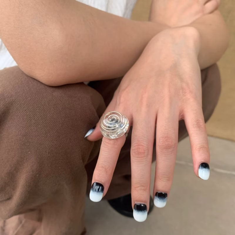 Personalized design transparent spiral pattern horseshoe flower trend ring for women Korean style niche ins transparent ring bracelet - Image 4