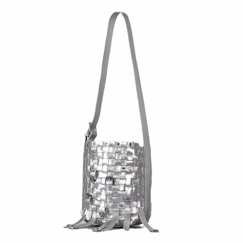 Cross-border hand-woven bag women's high-end commuting bucket bag casual hot girl locomotive one-shoulder cross-body bag wholesale - Image 3