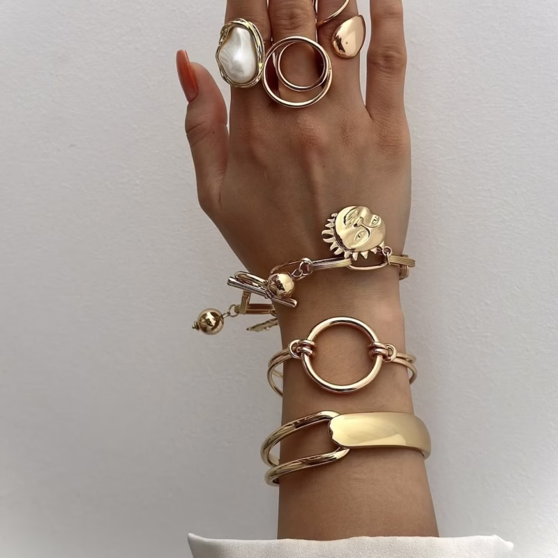 European and American cross-border ins light luxury fashion bracelet versatile commuting simple design niche bracelet - Image 4