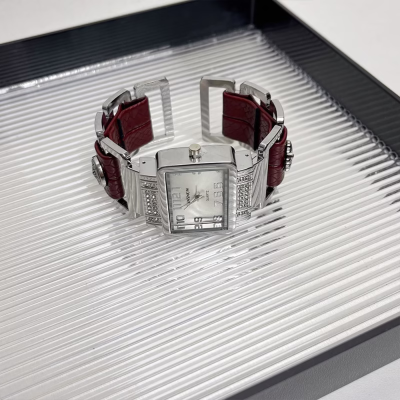 Cyberpunk technology sense watch bracelet female cold style hot girl sweet cool hand jewelry light luxury niche high-end sense accessories - Image 5
