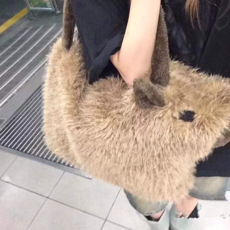 Winter cute plush capybara bag women's large-capacity fur bag 2023 new commuting shoulder bag tote bag - Image 3