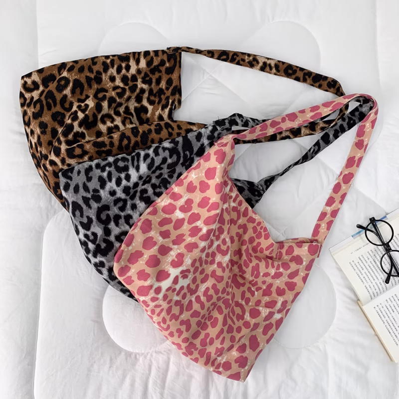 Fashionable small leopard slanted bag with zipper, large-capacity one-shoulder shopping bag, fashionable canvas bag for women - Image 13