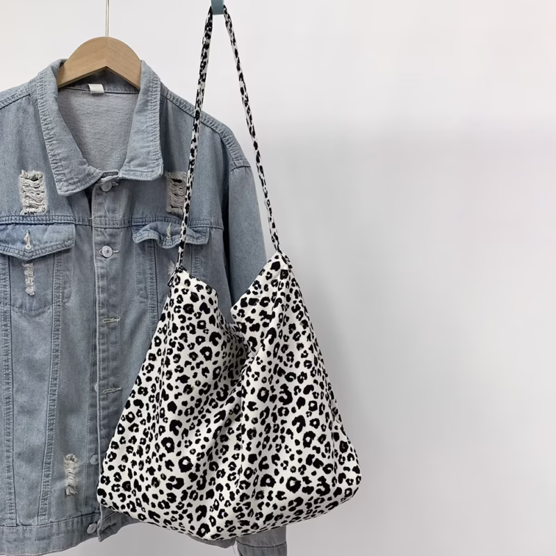 Fashionable small leopard slanted bag with zipper, large-capacity one-shoulder shopping bag, fashionable canvas bag for women - Image 5