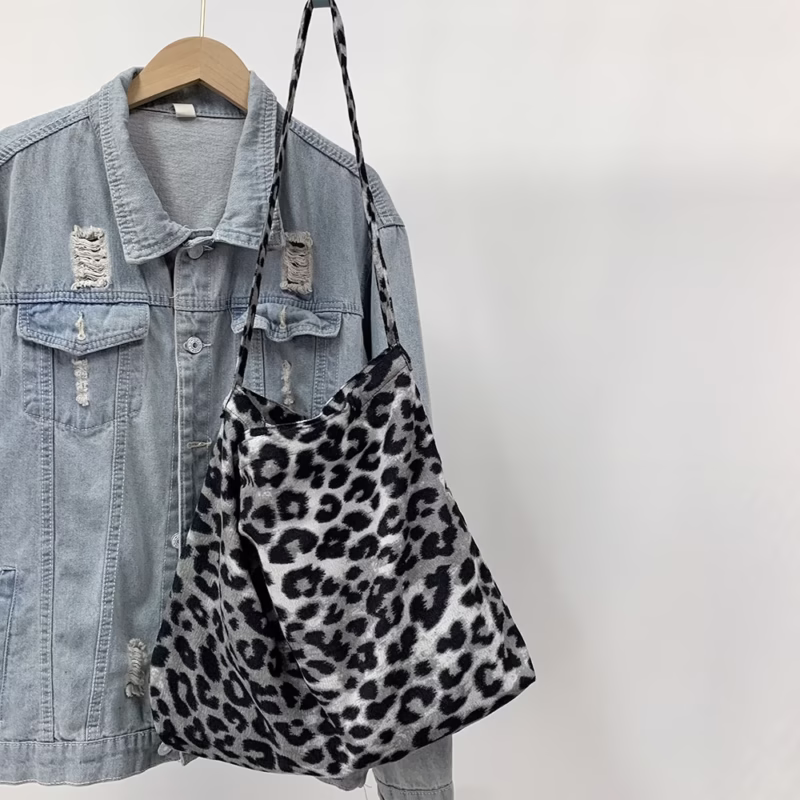 Fashionable small leopard slanted bag with zipper, large-capacity one-shoulder shopping bag, fashionable canvas bag for women - Image 9